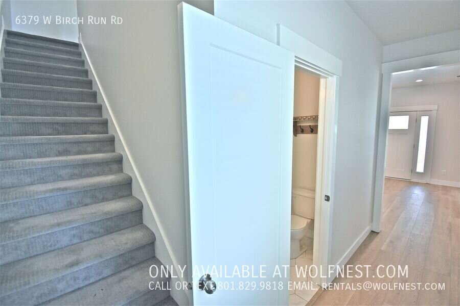 Beautiful 3 Bed Daybreak Townhome! $500 Off 1st Month! property image