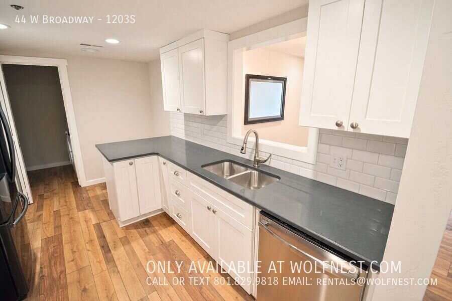 Remodeled 2 Bed Downtown Luxurious Condo! $750 Off 1st Month! property image