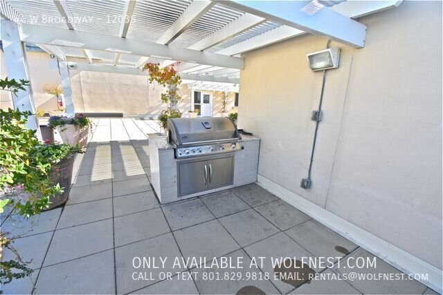 Remodeled 2 Bed Downtown Luxurious Condo! $750 Off 1st Month! property image