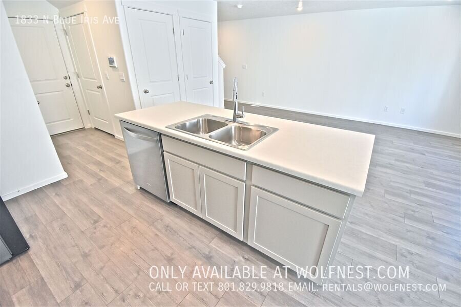 Beautiful 4 Bed Tooele Townhome! property image
