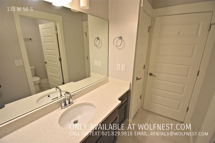 Gorgeous 4 Bed Farmington Townhome! property image