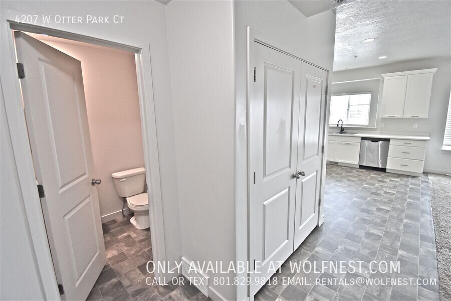 Stunning Riverton Townhome! NO DEPOSIT OPTION AVAILABLE! property image