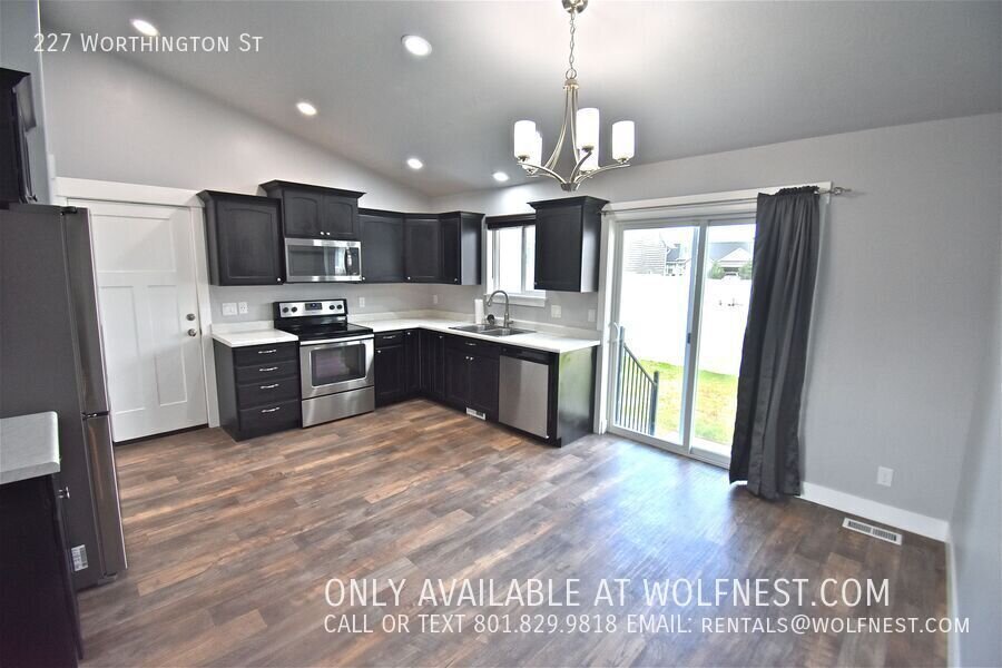 Gorgeous Grantsville Home! NO DEPOSIT OPTION AVAILABLE! property image