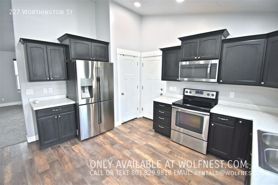 Gorgeous Grantsville Home! NO DEPOSIT OPTION AVAILABLE! property image