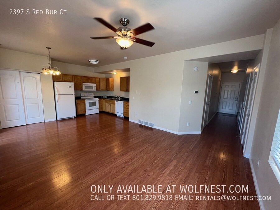 Lovely West Valley Townhome! NO DEPOSIT OPTION AVAILABLE! property image