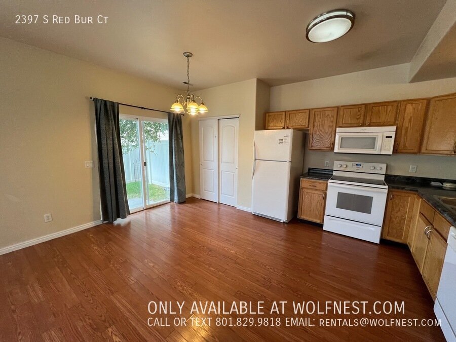 Lovely West Valley Townhome! NO DEPOSIT OPTION AVAILABLE! property image