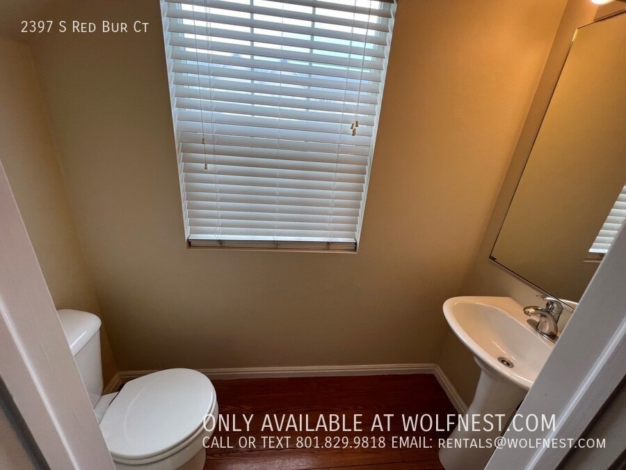 Lovely West Valley Townhome! NO DEPOSIT OPTION AVAILABLE! property image