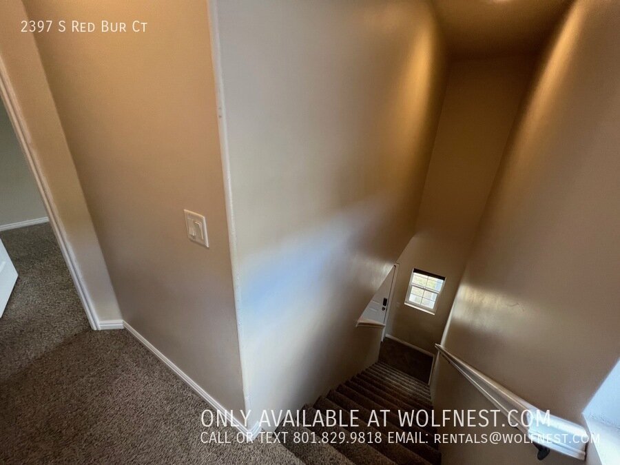 Lovely West Valley Townhome! NO DEPOSIT OPTION AVAILABLE! property image