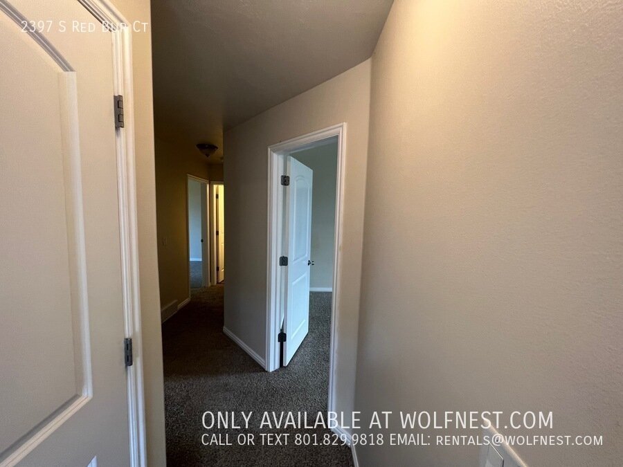 Lovely West Valley Townhome! NO DEPOSIT OPTION AVAILABLE! property image