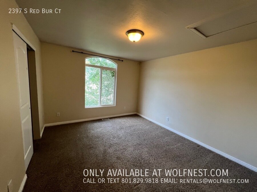 Lovely West Valley Townhome! NO DEPOSIT OPTION AVAILABLE! property image