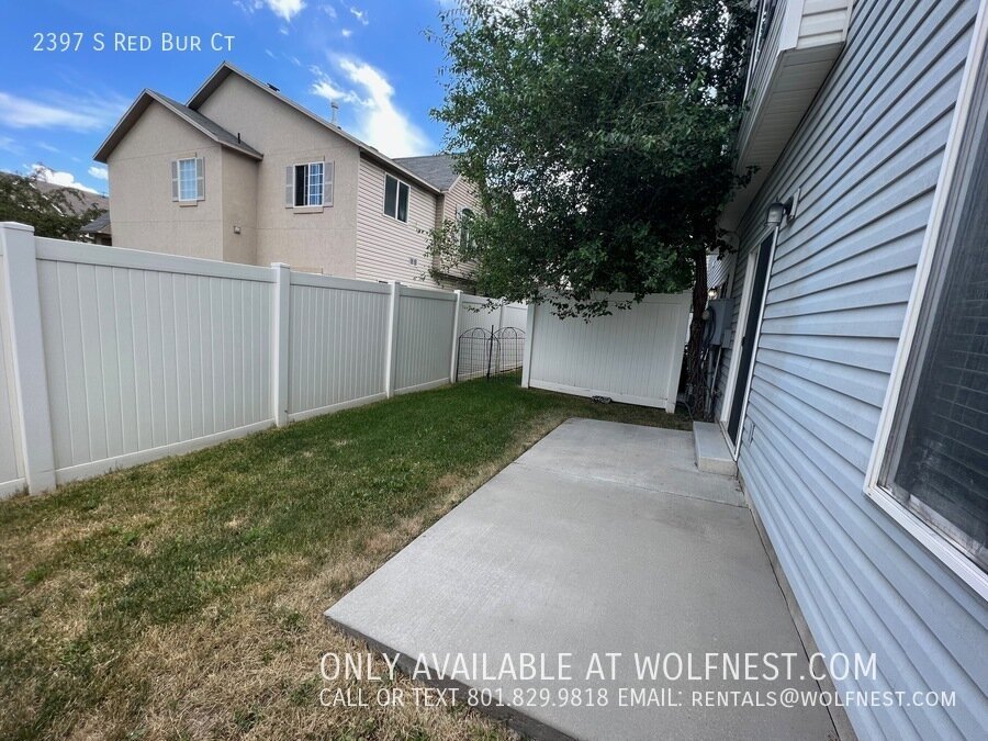Lovely West Valley Townhome! NO DEPOSIT OPTION AVAILABLE! property image