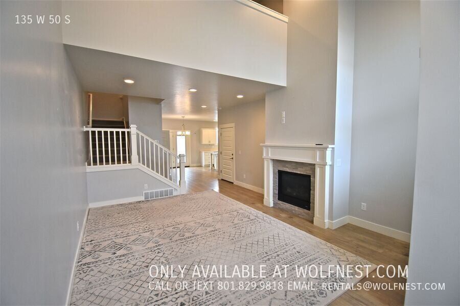 Gorgeous Farmington Townhome! NO DEPOSIT OPTION AVAILABLE! property image