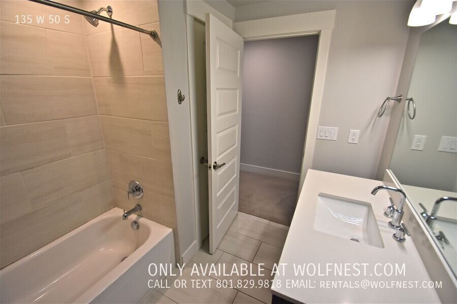 Gorgeous Farmington Townhome! NO DEPOSIT OPTION AVAILABLE! property image