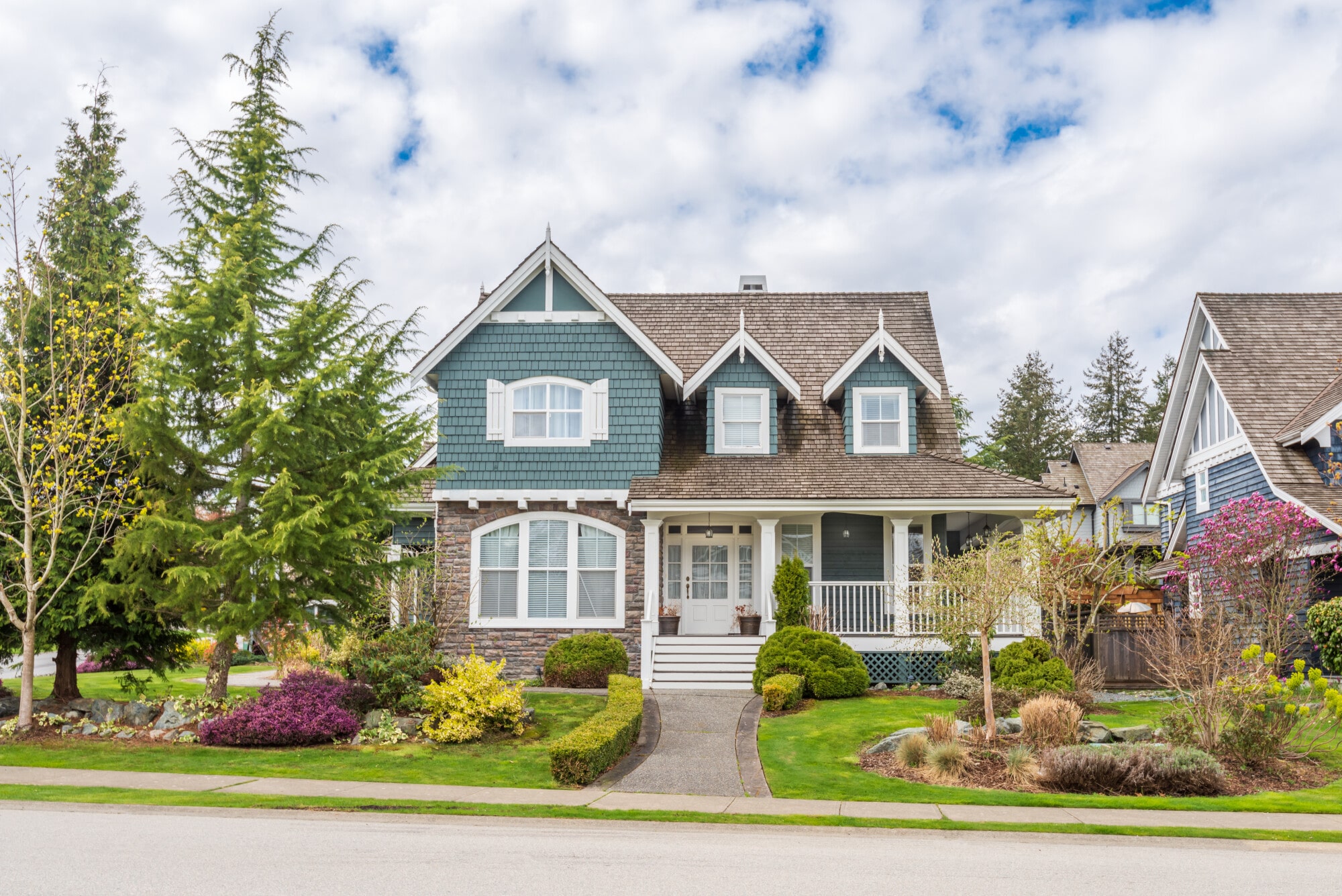 4 Signs You Need to Hire a Property Management Company